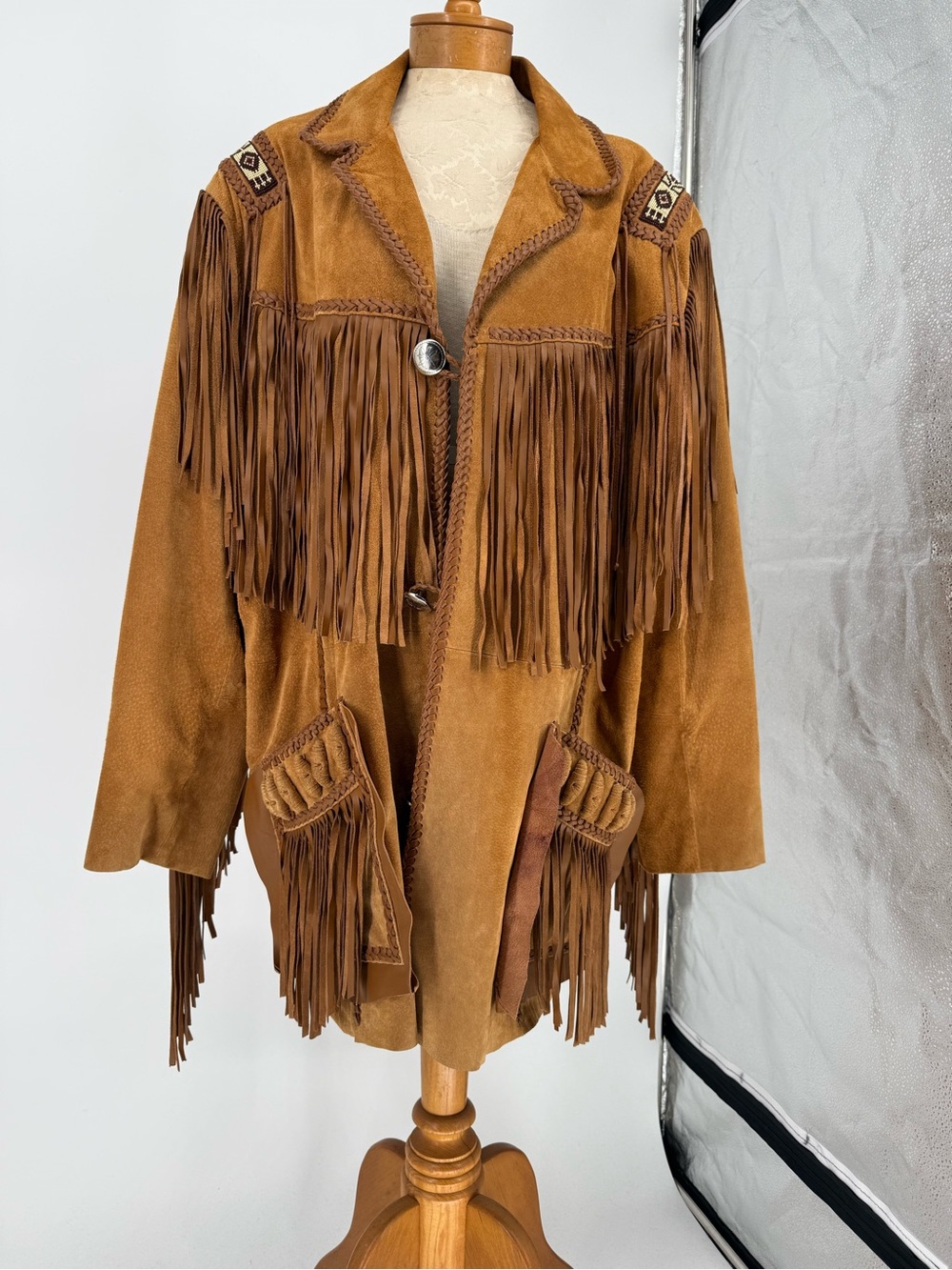 VTG Men’s Light Brown Leather Fringe Jacket sz52